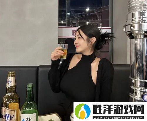 日本夫妻二人一起入住酒店享受浪漫假期網(wǎng)友：真是羨慕啊！