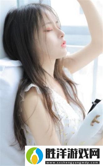 豐滿的子2理倫身完美比例撩人網友